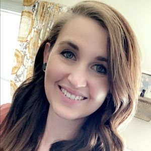 Meet your Posher, Stachia